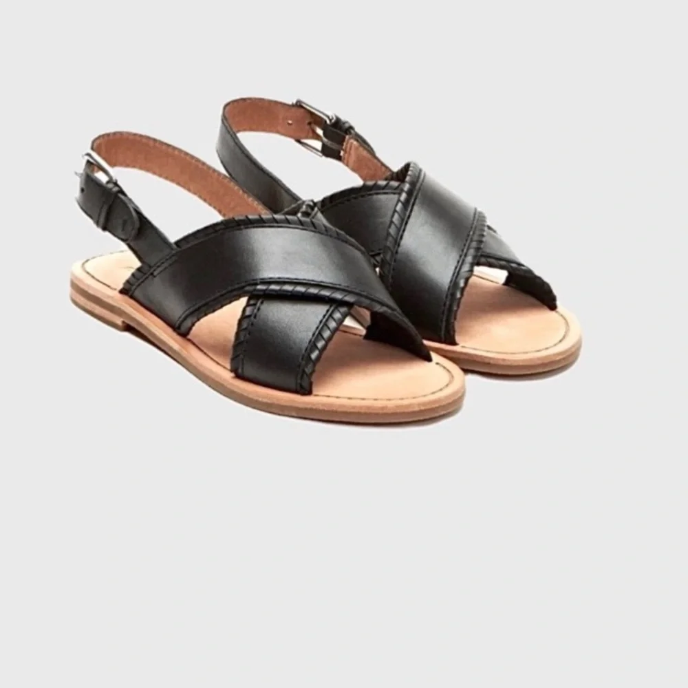 Frye Robin Feather‎ Criss Cross Sandals